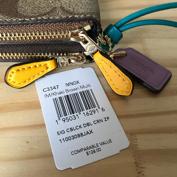 Coach double zip wristlet🎈🎈 - Picture 6 of 8